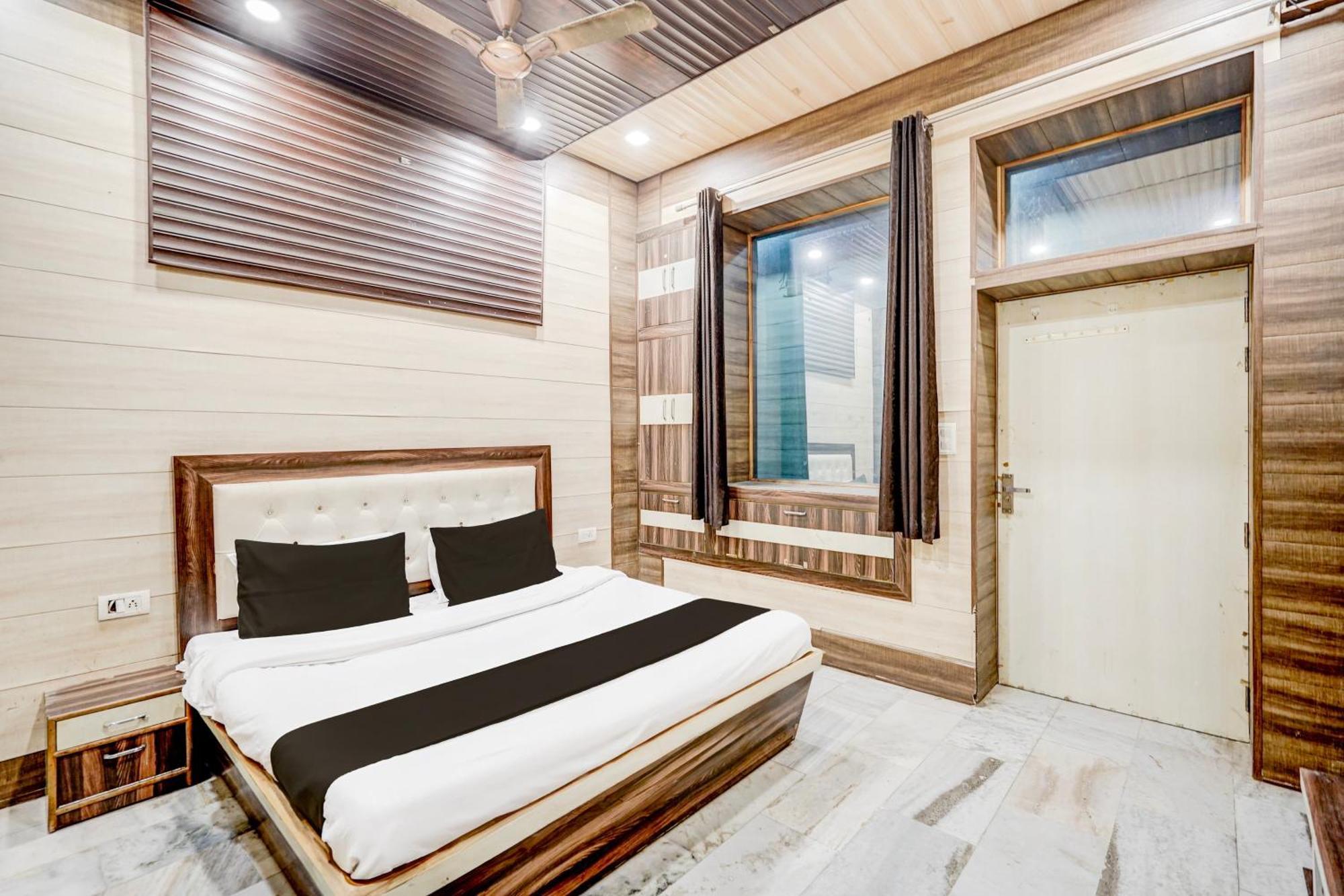 Hotel O Mayur Resort Матхура Екстер'єр фото